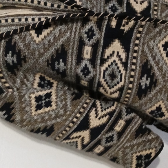 Fashion Bug Tribal design jacket - Picture 4 of 5